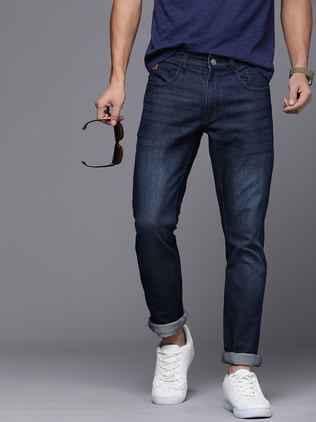 

WROGN Men Mid-Rise Slim Fit Light Fade Stretchable Jeans, Navy blue