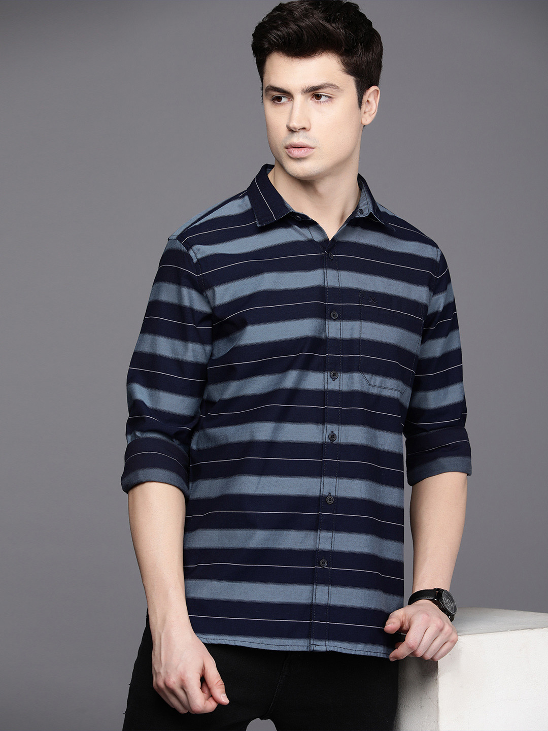 

WROGN Men Slim Fit Horizontal Stripes Casual Shirt, Navy blue