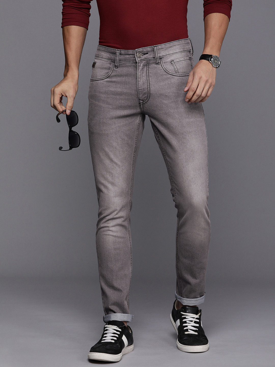 

WROGN Men Slim Fit Light Fade Stretchable Jeans, Grey