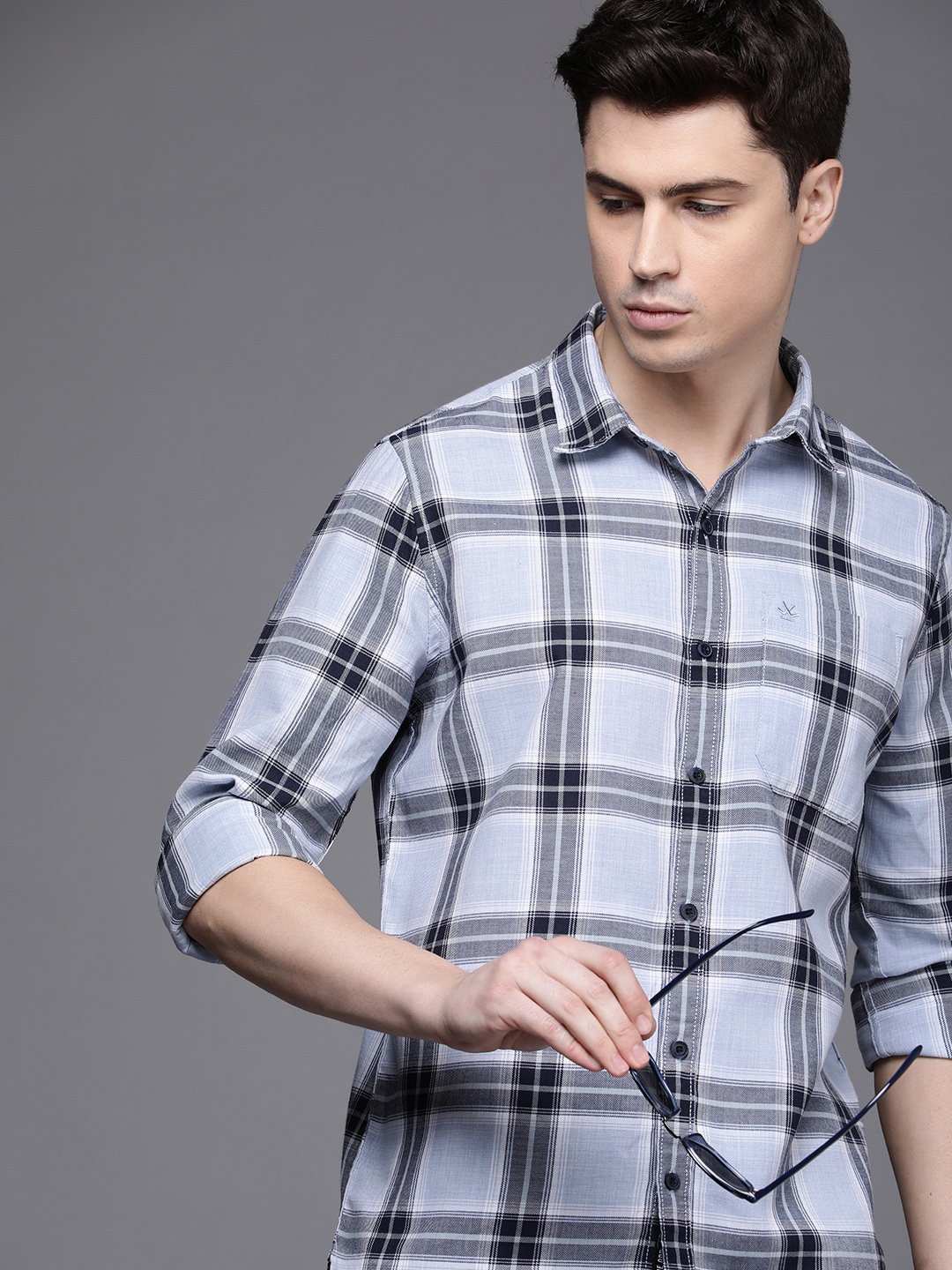

WROGN Slim Fit Checked Casual Shirt With Chest Pocket, Blue