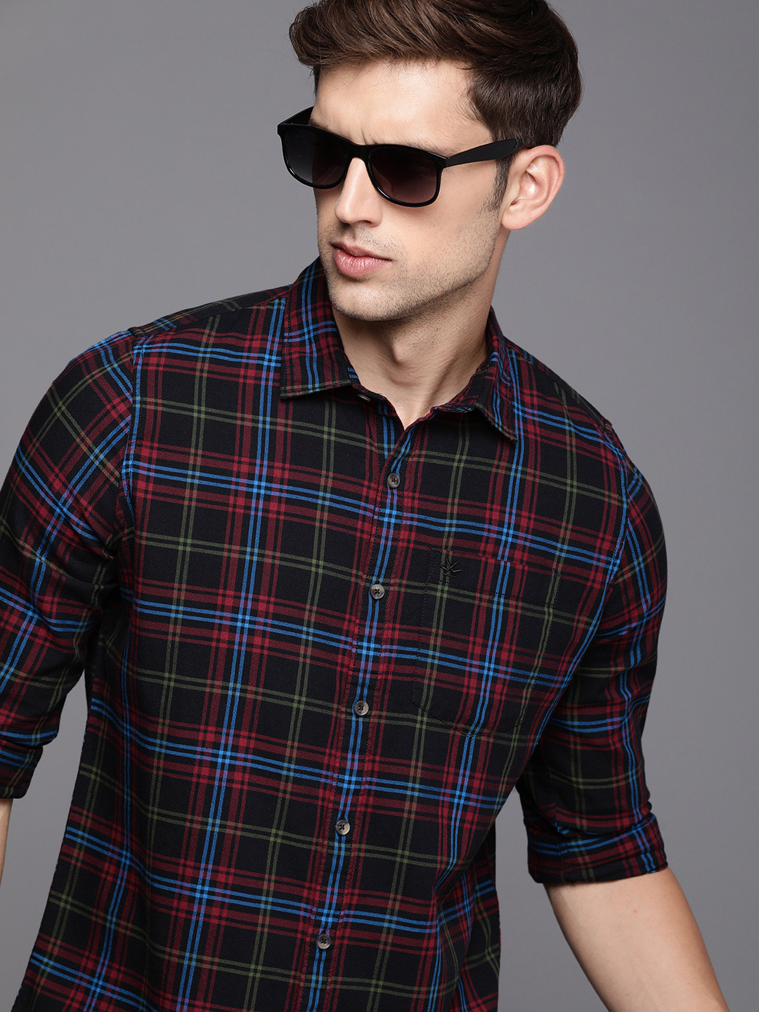 

WROGN Men Pure Cotton Slim Fit Checks Casual Shirt, Black