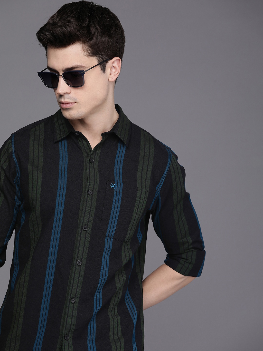 

WROGN Men Slim Fit Striped Pure Cotton Casual Shirt, Black