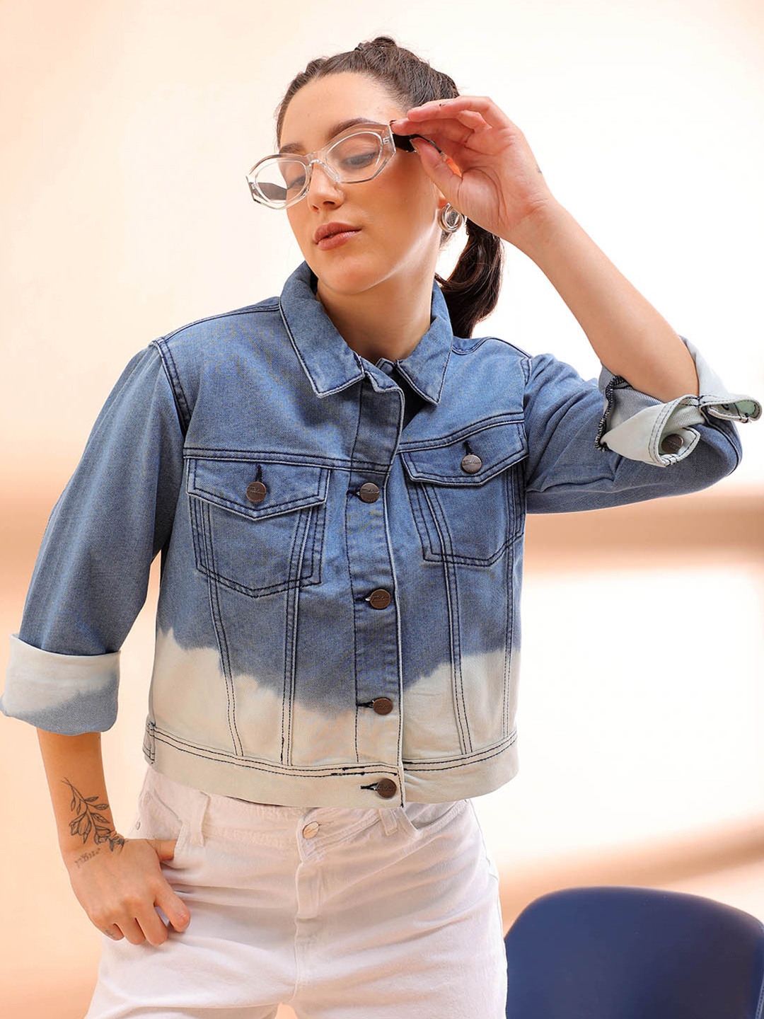 

Freehand by The Indian Garage Co Colourblocked Cotton Crop Denim Jacket, Blue
