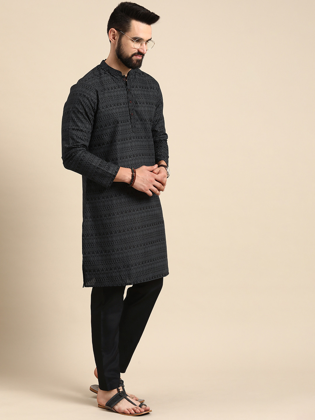 

Anouk Men Printed Regular Kurta With Trousers, Black