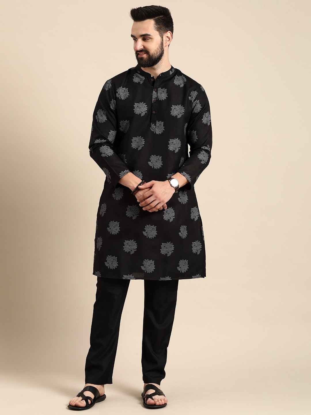 

Anouk Men Floral Printed Regular Kurta With Trousers, Black
