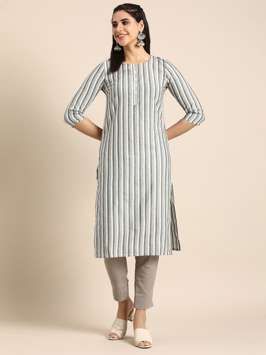 

Anouk Women Striped Round Neck Straight Kurta, Grey