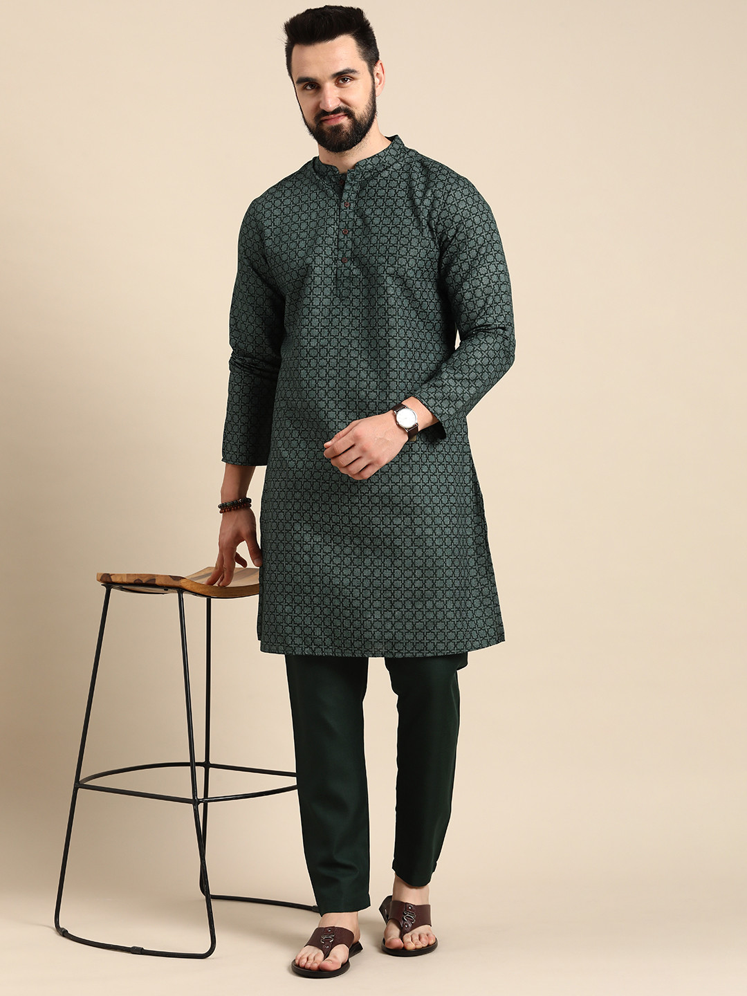 

Anouk Men Woven Design Regular Kurta With Trousers, Green