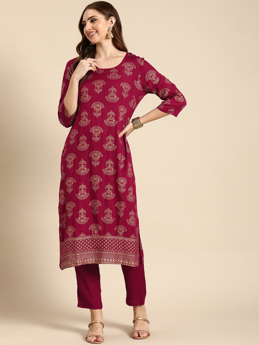 

Anouk Ethnic Motifs Printed Regular Kurta with Trousers, Maroon