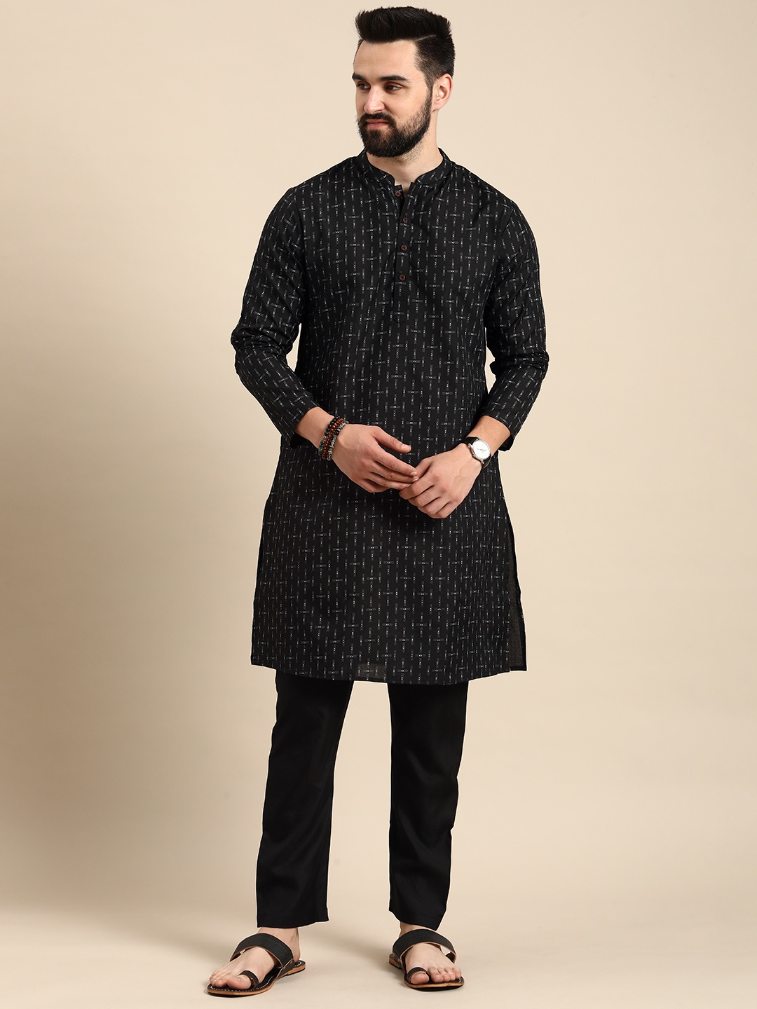 

Anouk Men Floral Printed Regular Kurta With Trousers, Black