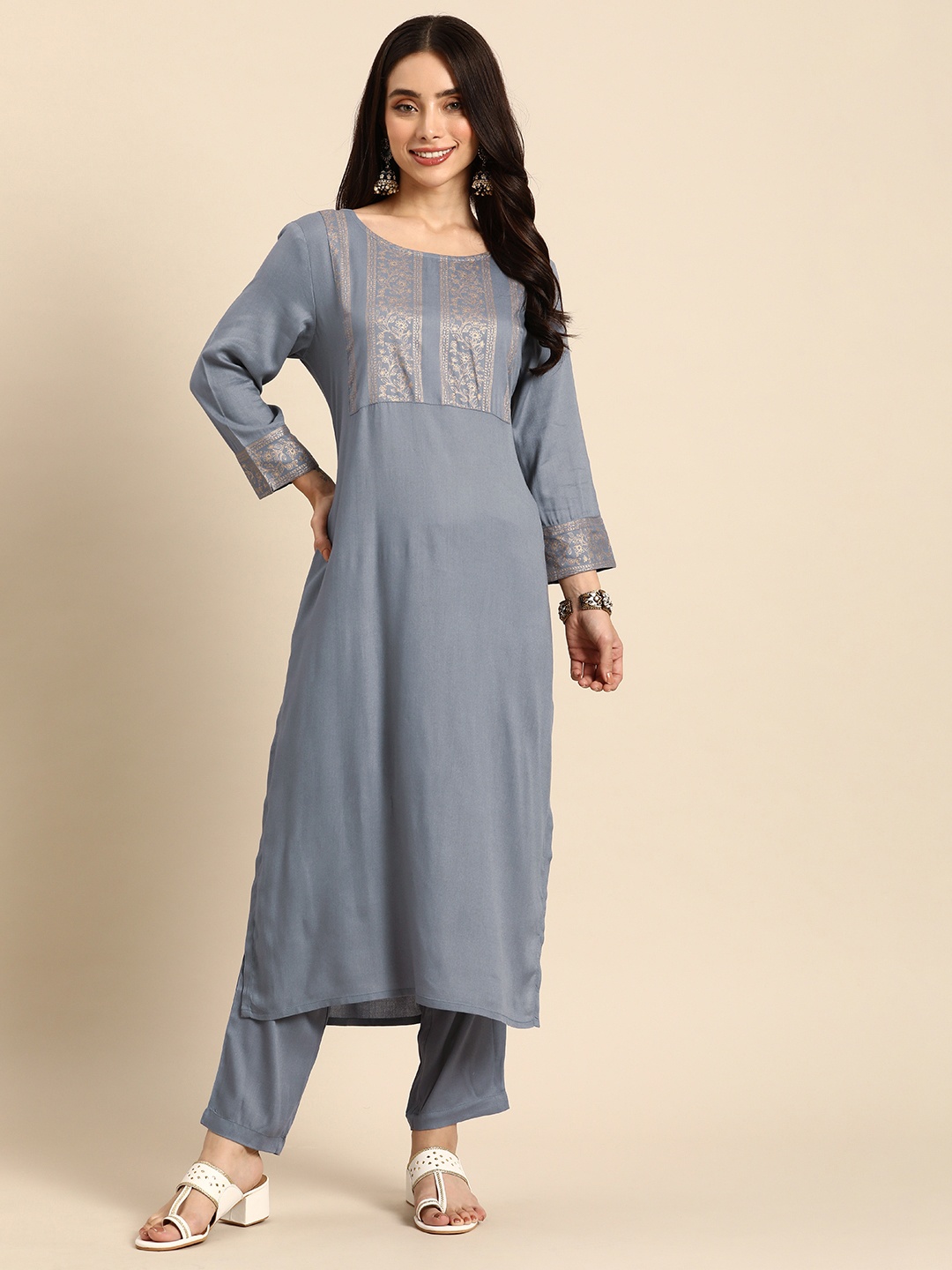 

Anouk Women Floral Yoke Design Regular Kurta With Trousers, Grey
