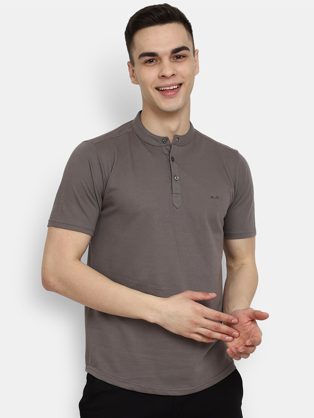 

V-Mart Mandarin Collar Cotton T-shirt, Brown