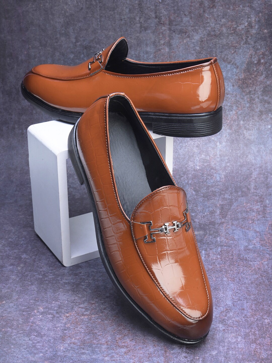 

HERE&NOW Men Textured Formal Horsebit Loafers, Tan