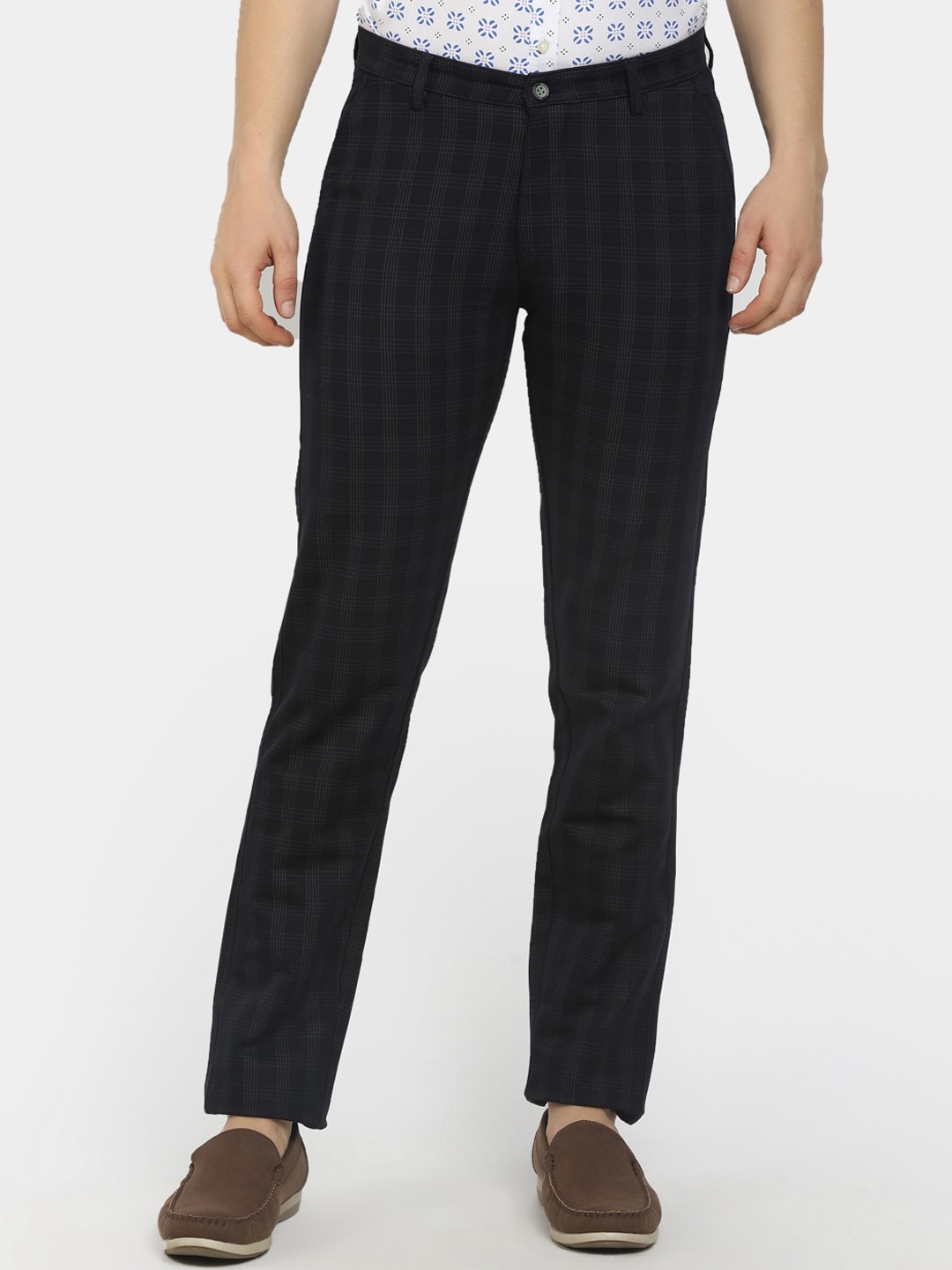 

V-Mart Men Blue Checked Trousers