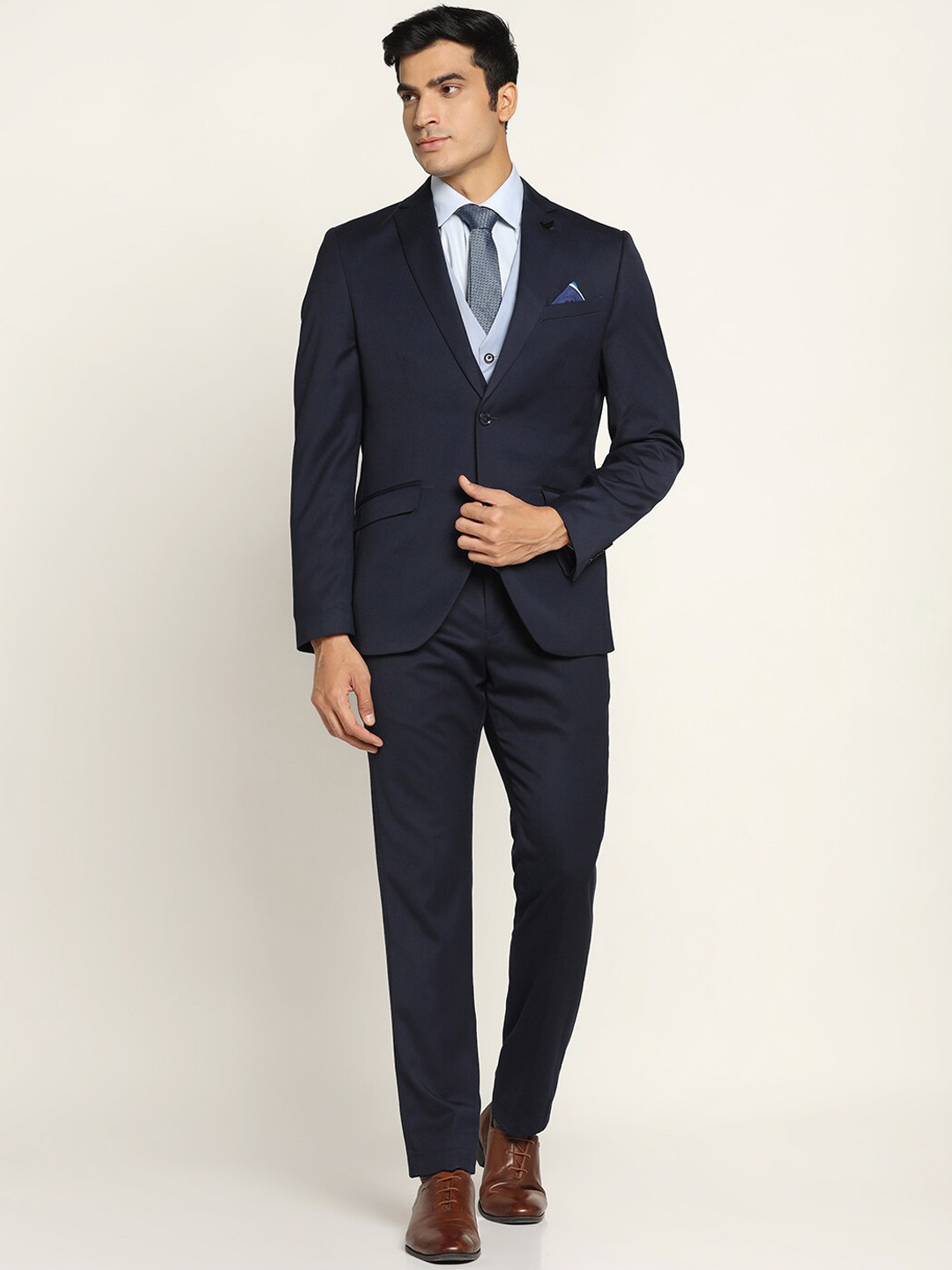 

Blackberrys Single Breasted Slim Fit Two Piece Formal Suit, Navy blue