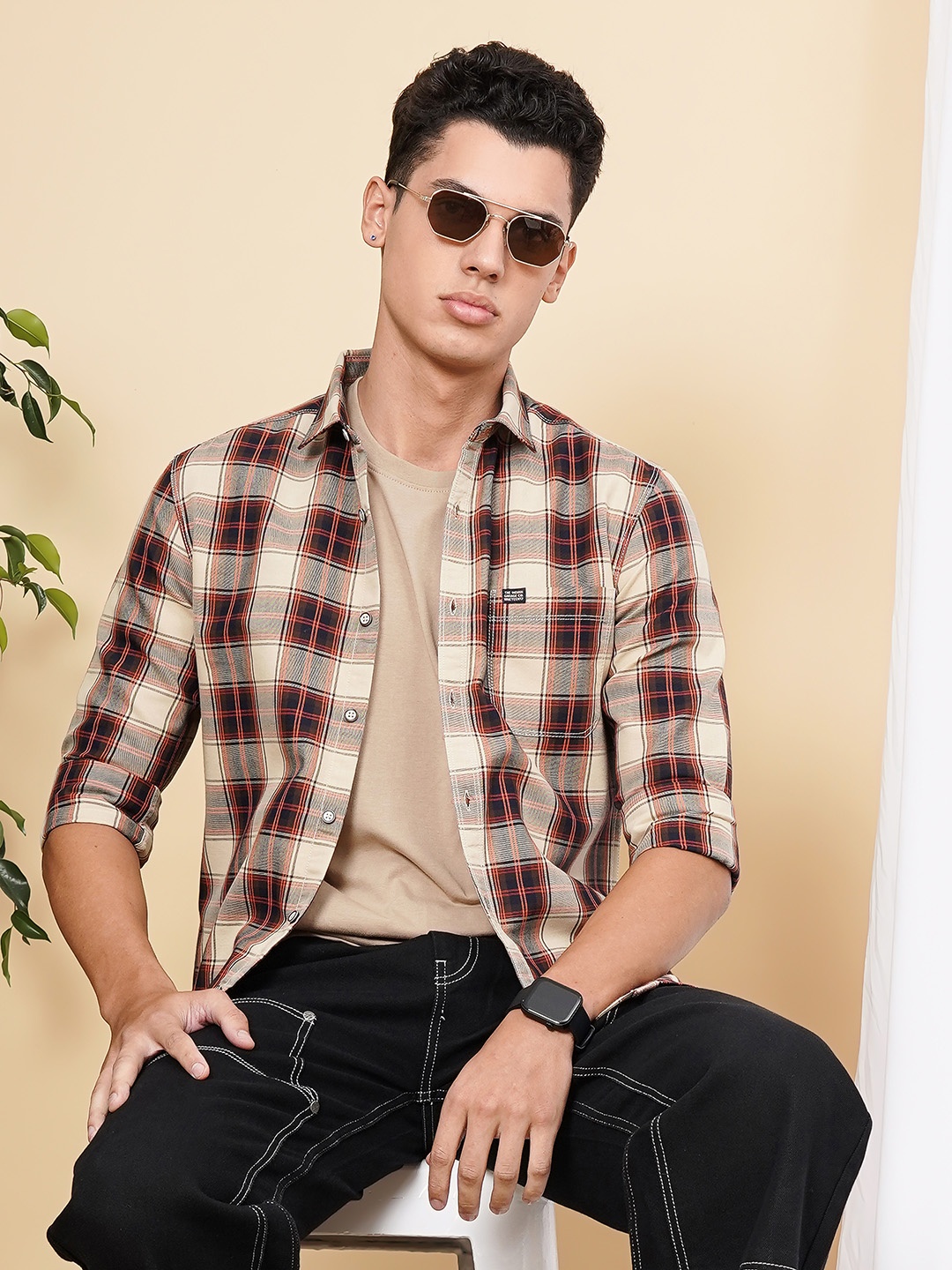 

The Indian Garage Co Men Smart Slim Fit Opaque Checked Casual Shirt, Beige