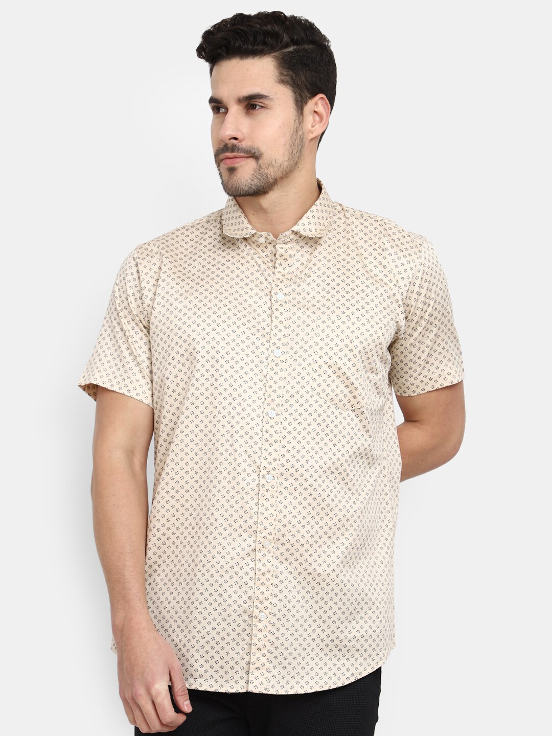 

V-Mart Men Beige Printed Casual Shirt
