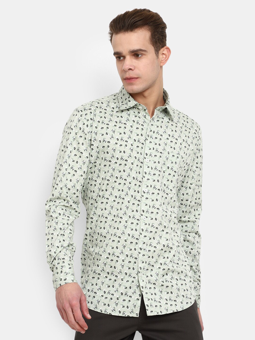 

V-Mart Spread Collar Floral Printed Cotton Casual Shirt, Green