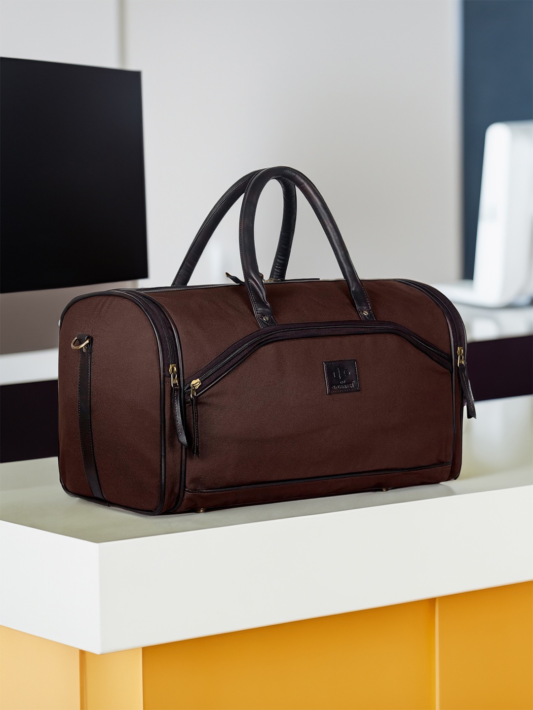 

THE CLOWNFISH Solid Leather Large Duffel Bag, Coffee brown