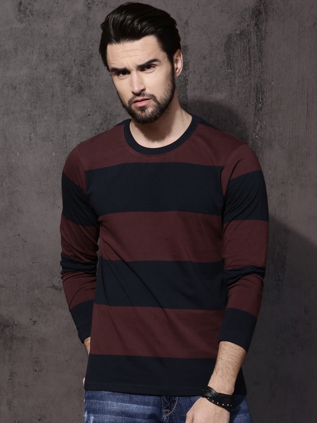 

Roadster Men Navy Blue & Brown Striped Cotton T-shirt