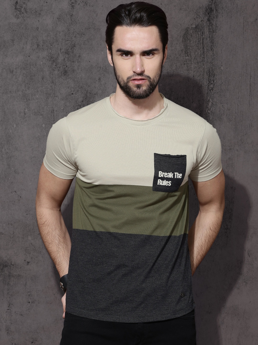 

Roadster Men Beige Colourblocked Raw Edge T-shirt