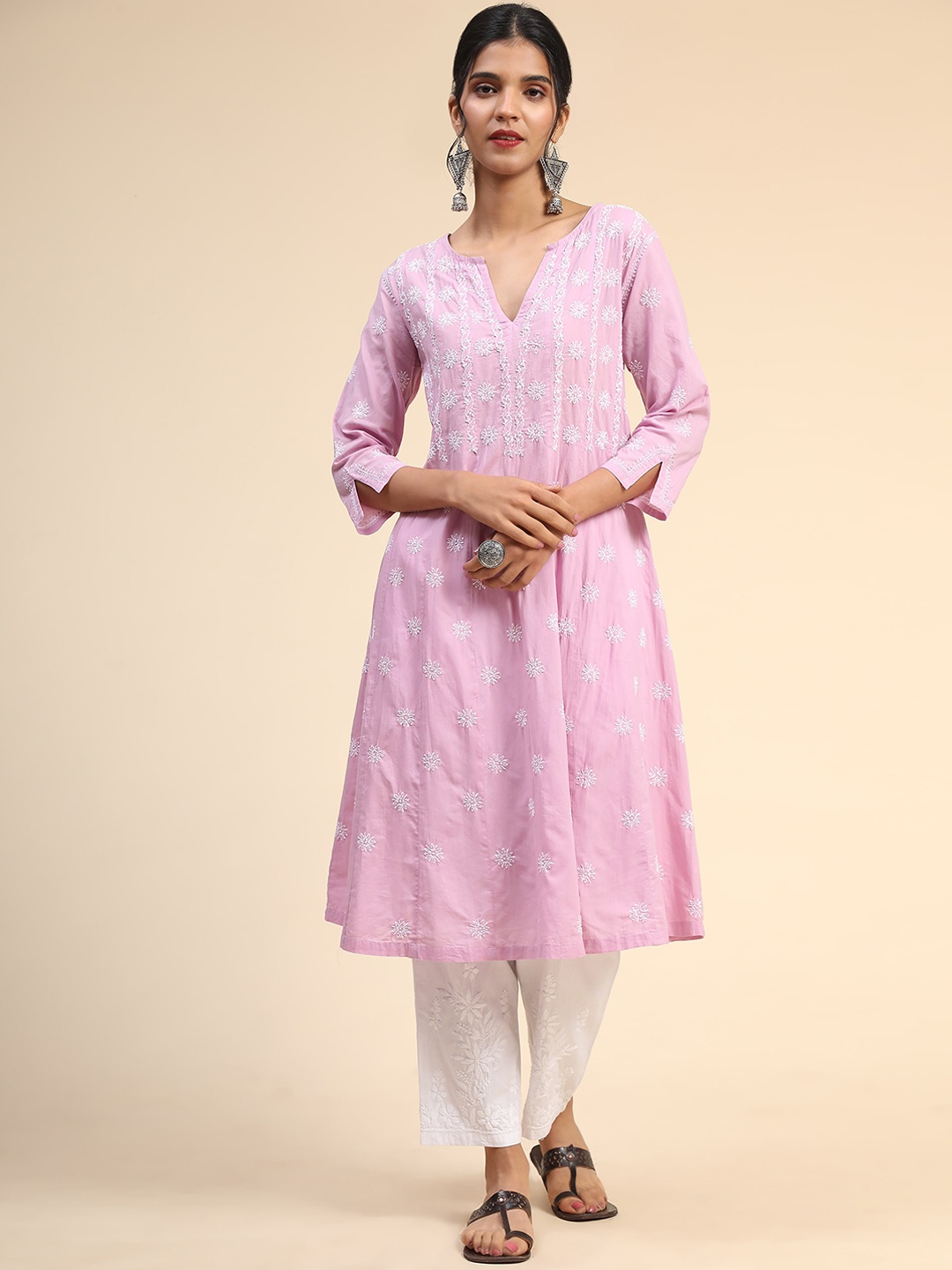 

HOUSE OF KARI Women Lavender Embroidered Mirror Work Kurta