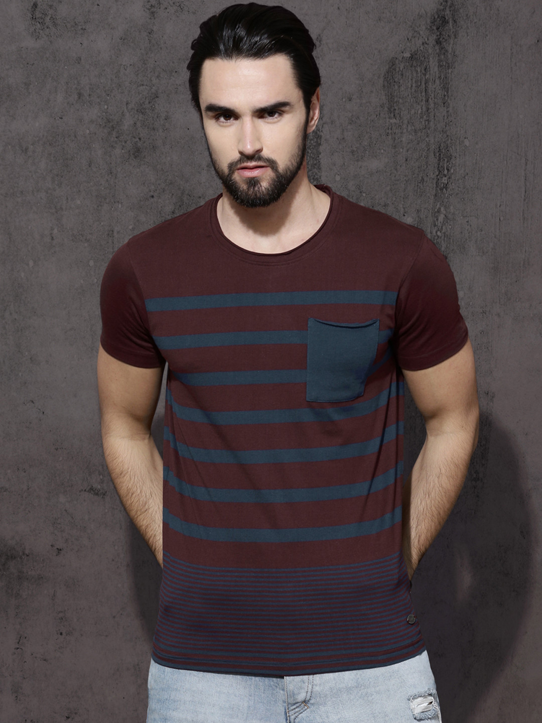 

Roadster Men Burgundy Striped Round Neck T-shirt