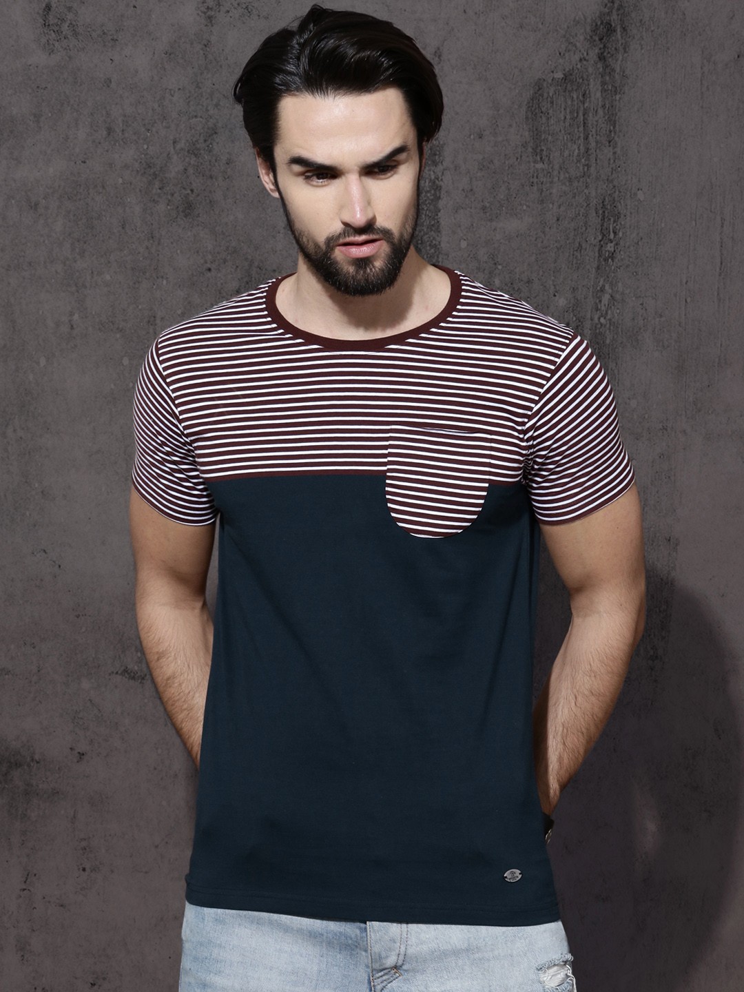 

Roadster Men Navy Blue Striped Round Neck Pure Cotton T-shirt