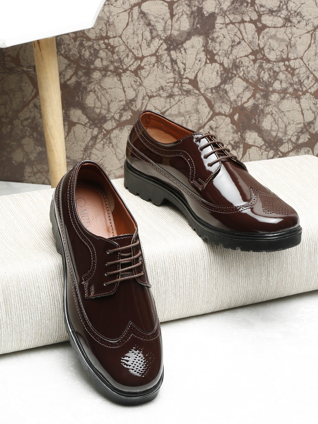 

MUTAQINOTI Men Textured Lightweight Brogues, Brown