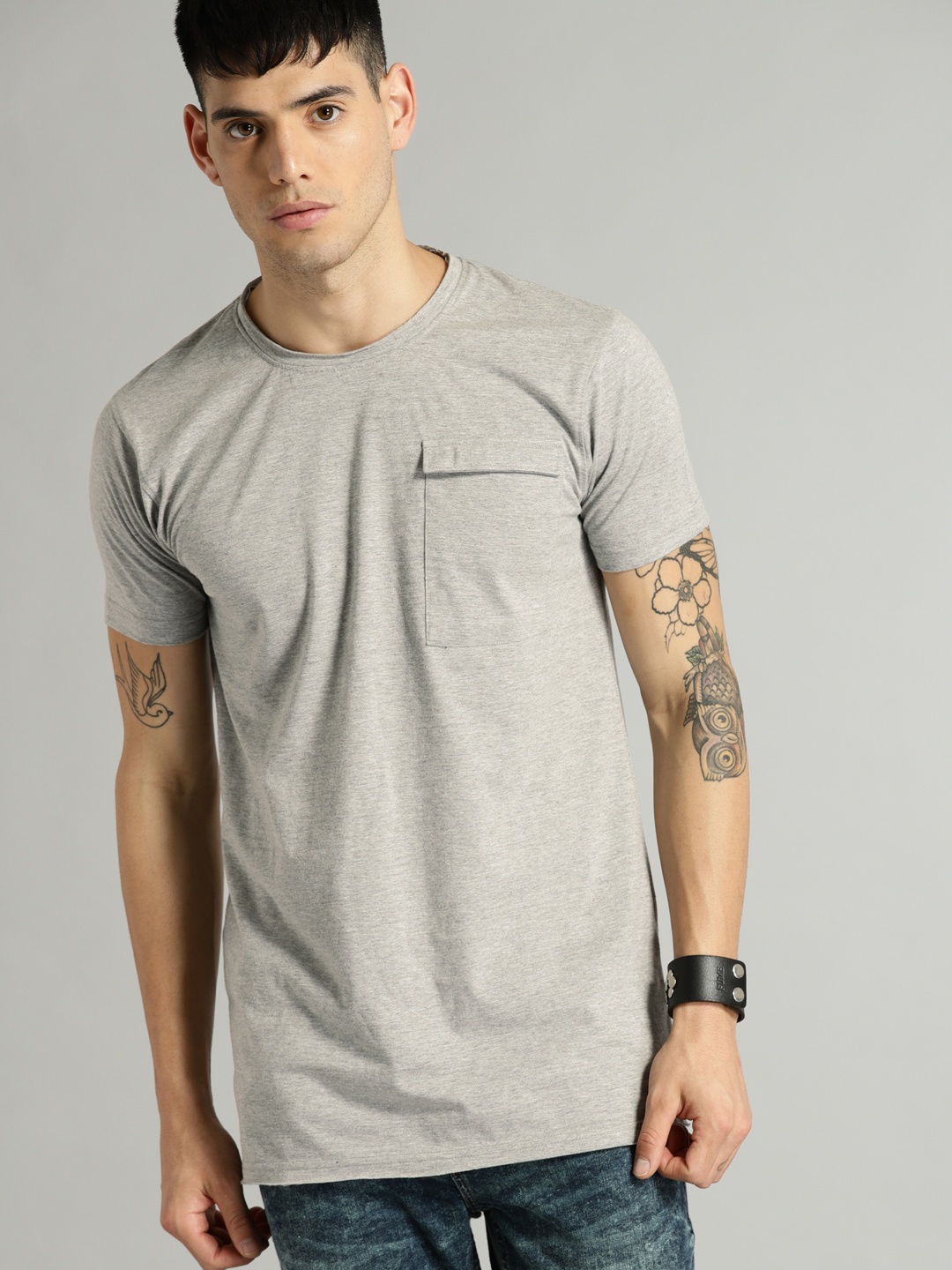 

Roadster Men Grey Solid Round Neck Pure Cotton T-shirt