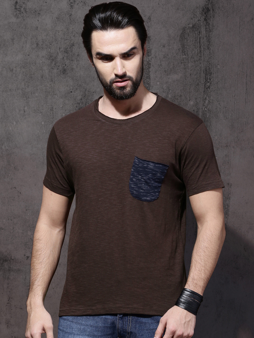 

Roadster Men Brown Solid Round Neck Pure Cotton T-shirt