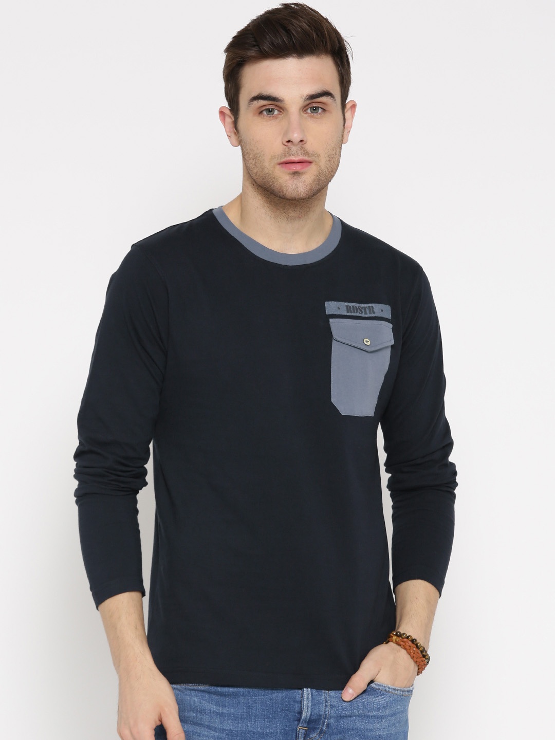 

Roadster Men Navy Blue Solid Round Neck Pure Cotton T-shirt