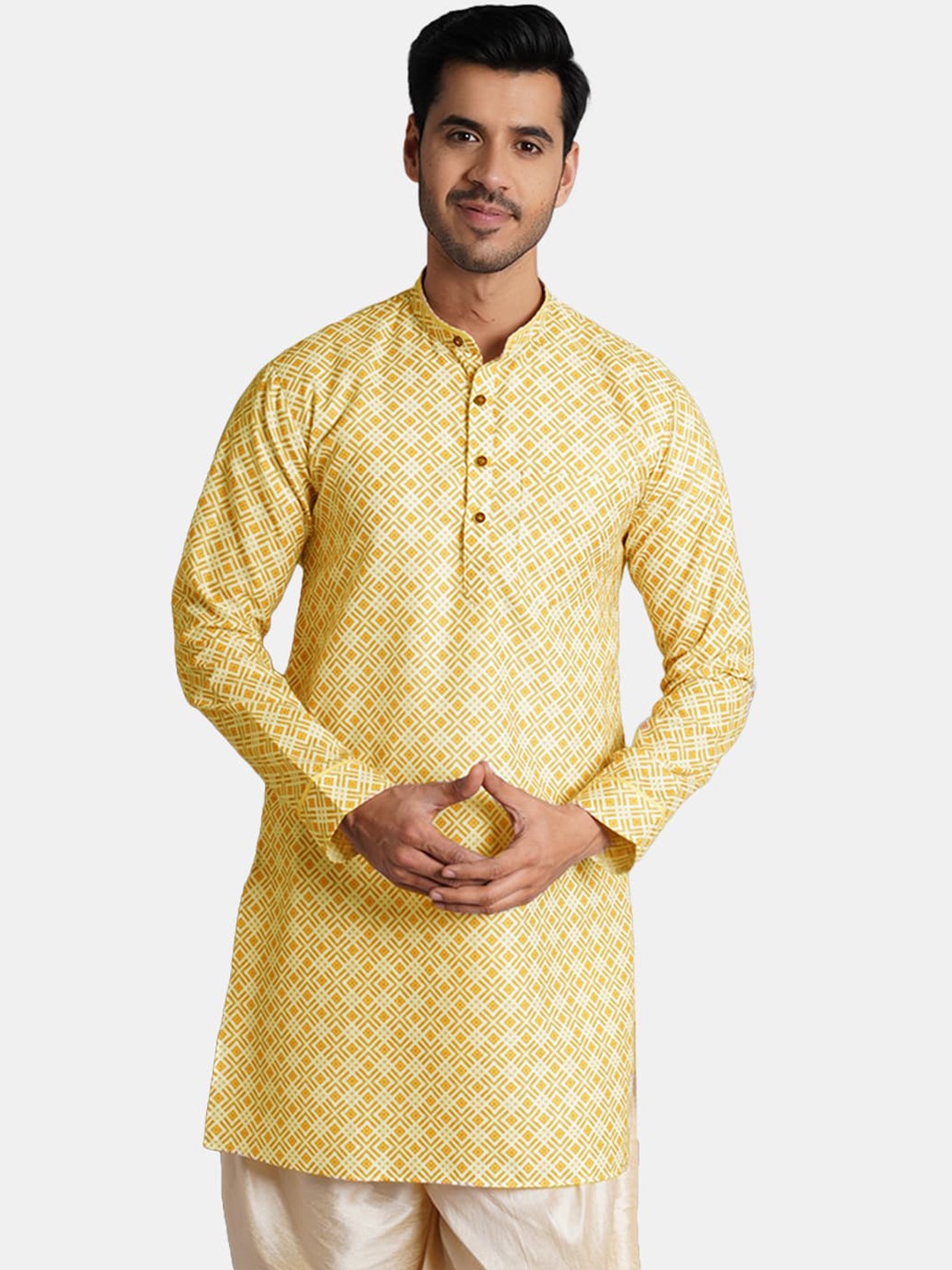 

Wintage Geometric Printed Mandarin Collar Silk Cotton Kurta, Mustard
