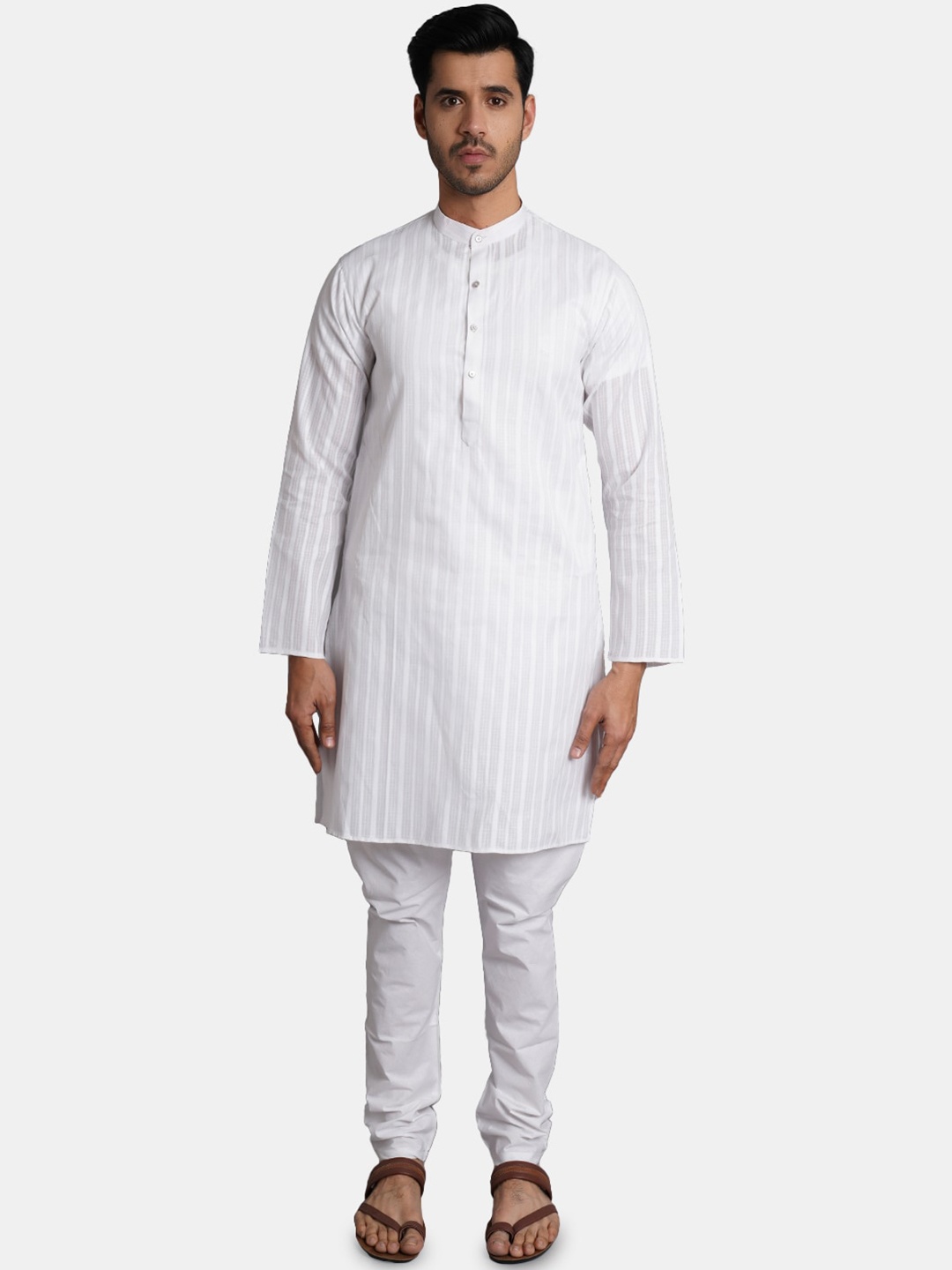 

Wintage Men White Striped Pure Cotton Kurta with Pyjamas