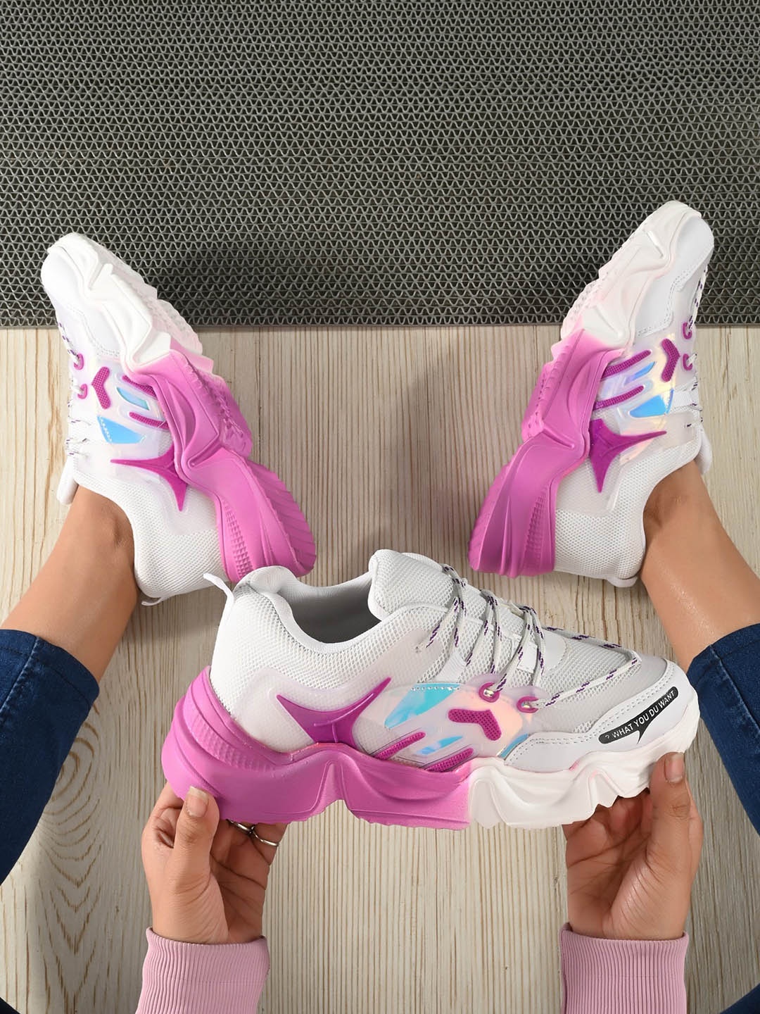 

AfroJack Women Colourblocked Sneakers, Purple