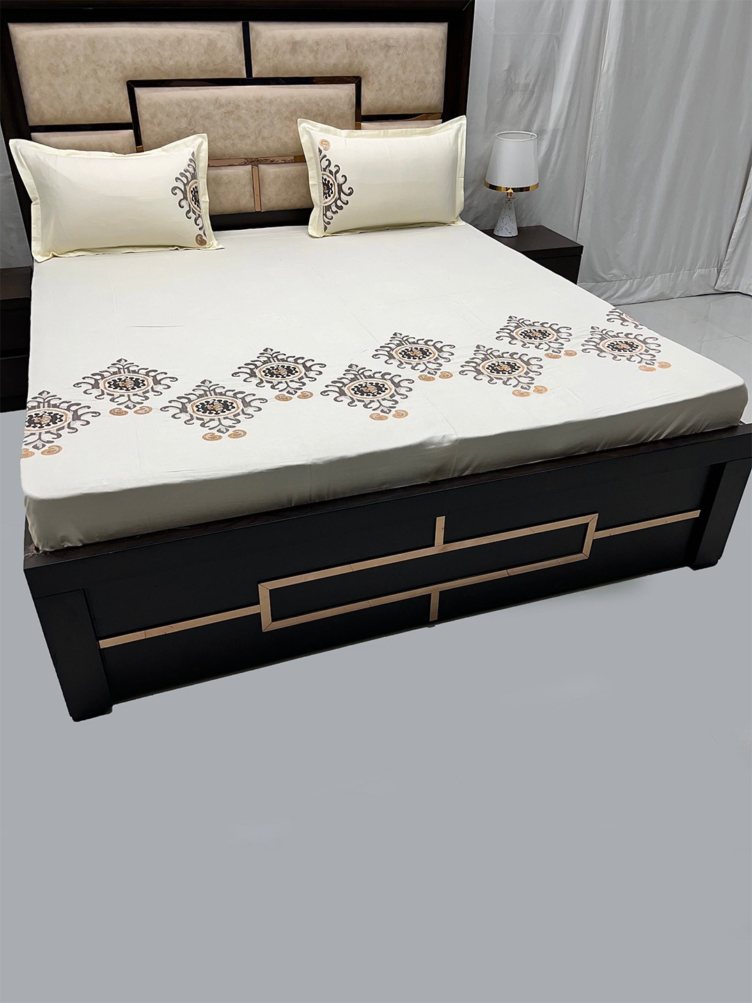 

Pure Decor Cream & Grey Embroidered Pure Cotton King Bedsheet with 2 Pillow Covers