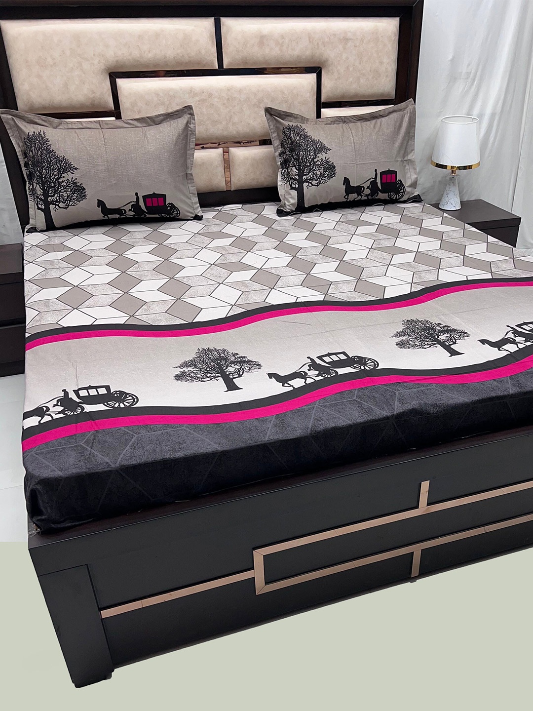 

Pure Decor Royal Lifestyle Grey & Black Conversational 400TC King Bedsheet & Pillow Covers