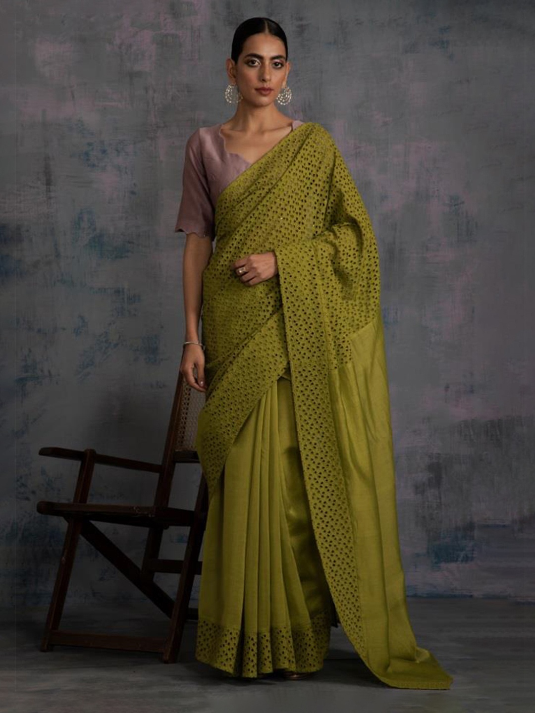 

charkhee Embellished Schiffli Saree, Green