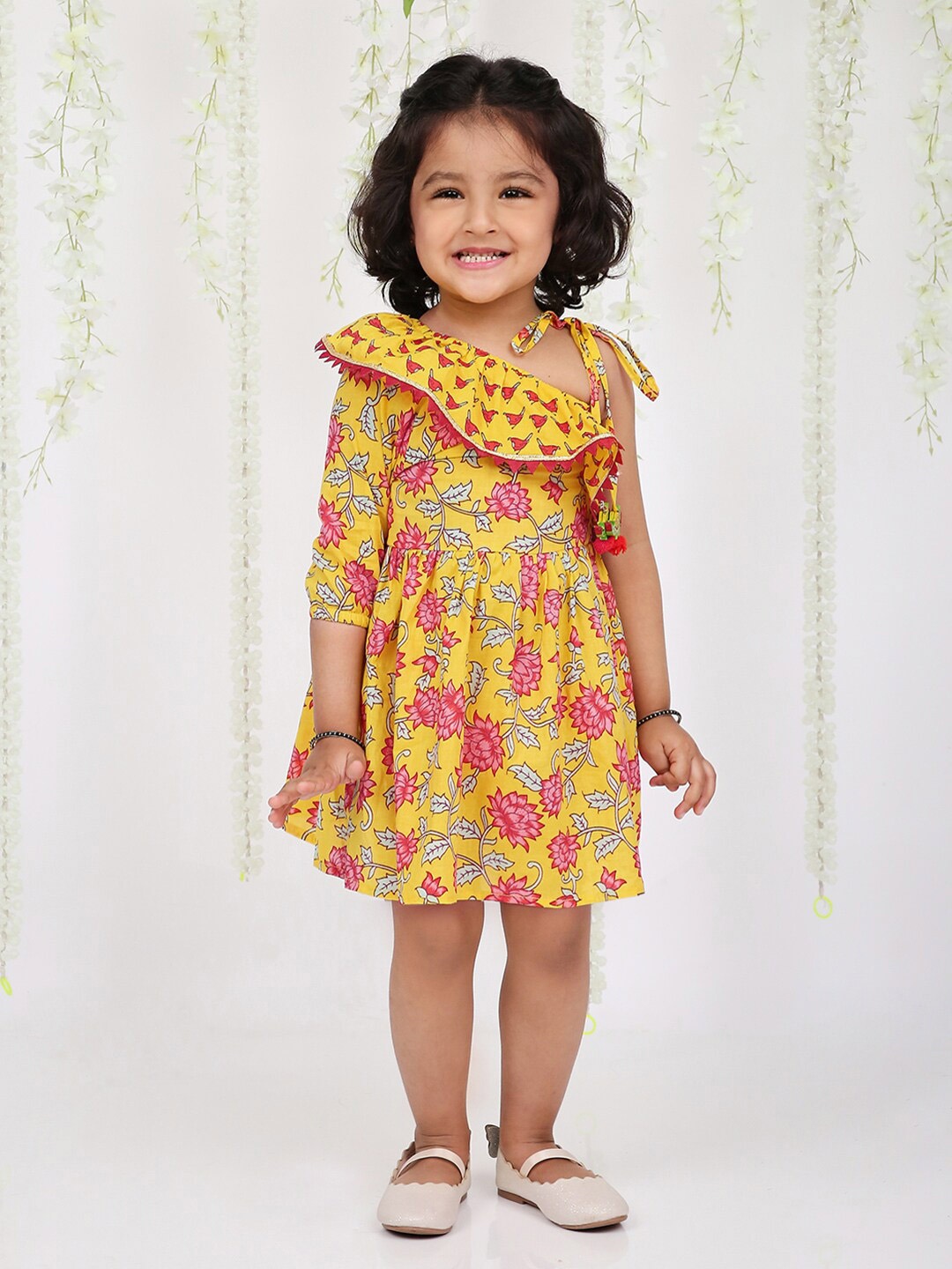 

KID1 Girls Floral Printed One shoulder Fit & Flare Dress, Yellow