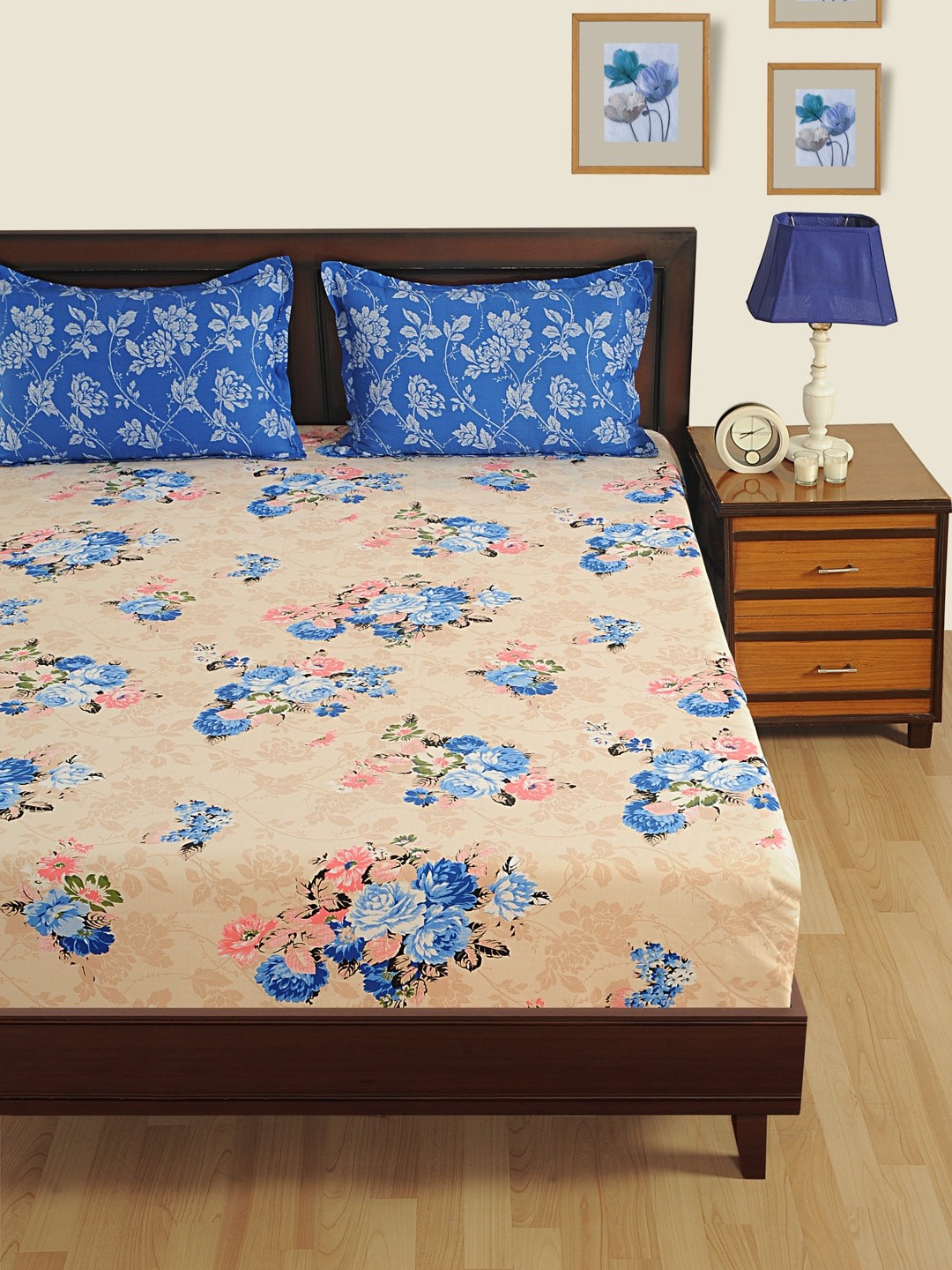 

SWAYAM Off-White Ethnic Motifs Flat 180 TC Cotton 1 King Bedsheet with 2 Pillow Covers