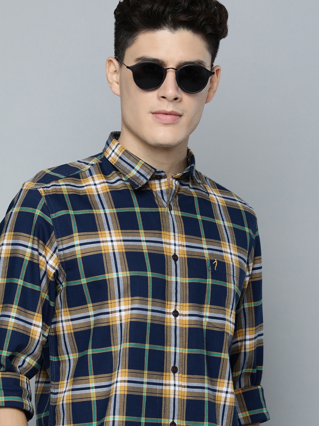 

Indian Terrain Slim Fit Tartan Checks Pure Cotton Shirt, Navy blue