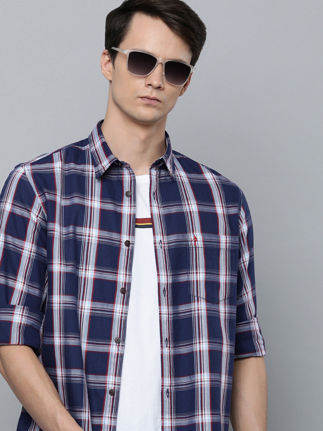 

Indian Terrain Men Navy Blue Chiseled Slim Fit Tartan Checks Opaque Checked Casual Shirt