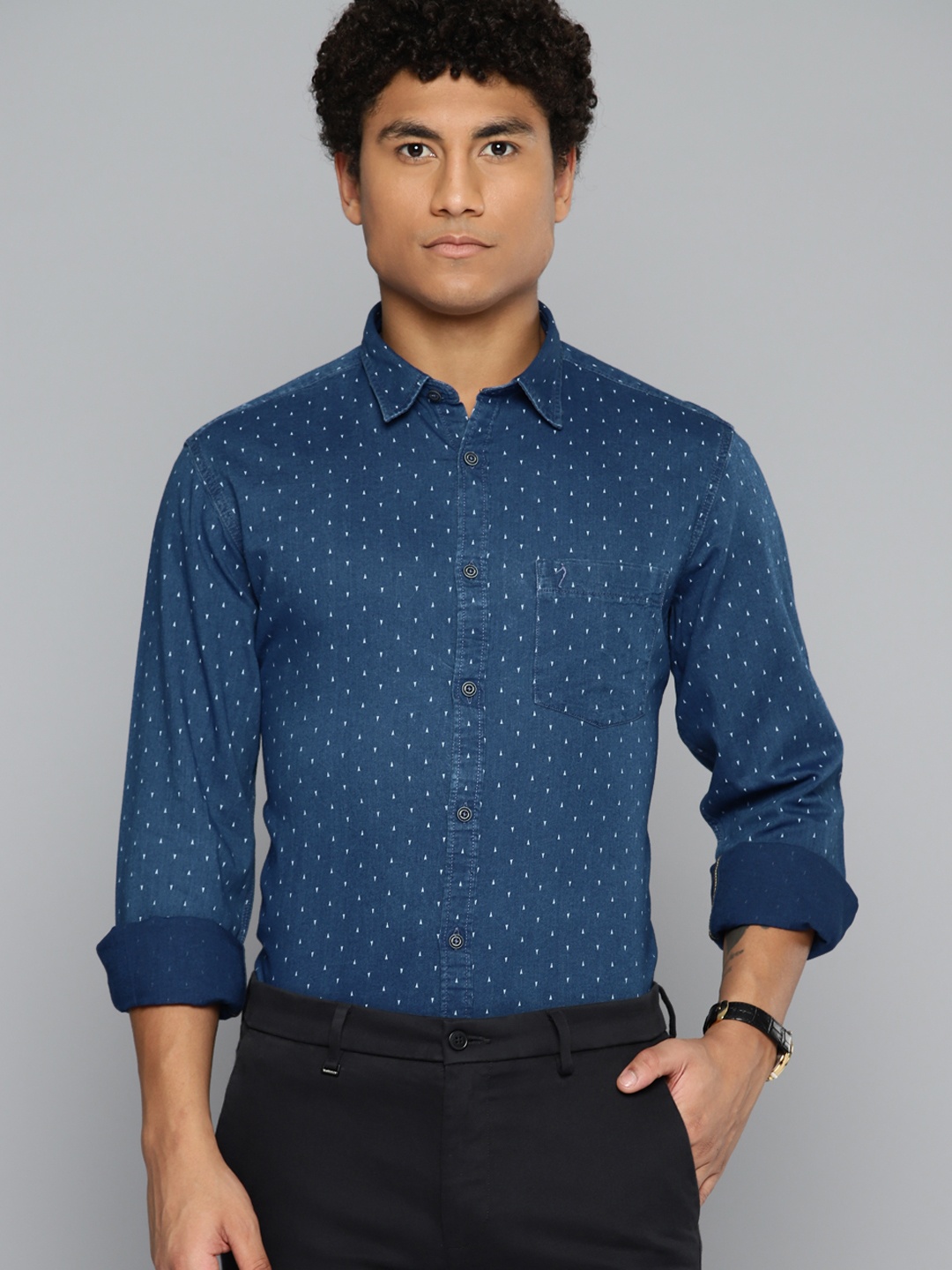 

Indian Terrain Pure Cotton Indigo Dye Slim Fit Semiformal Shirt, Navy blue