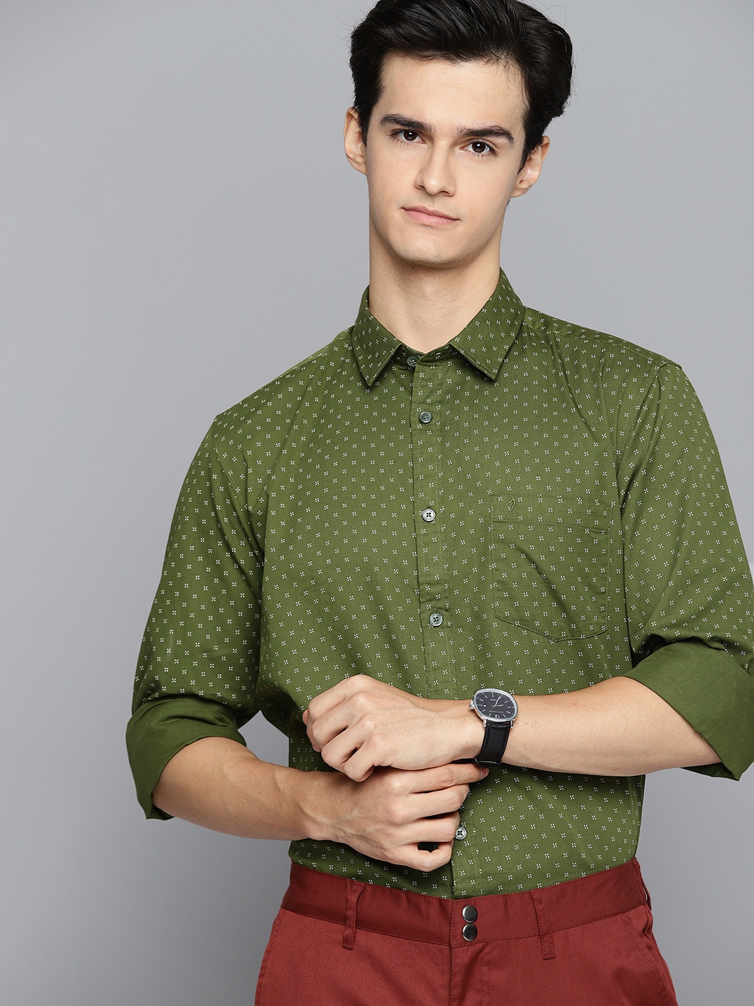 

Indian Terrain Pure Cotton Chiseled Slim Fit Opaque Printed Semiformal Shirt, Green