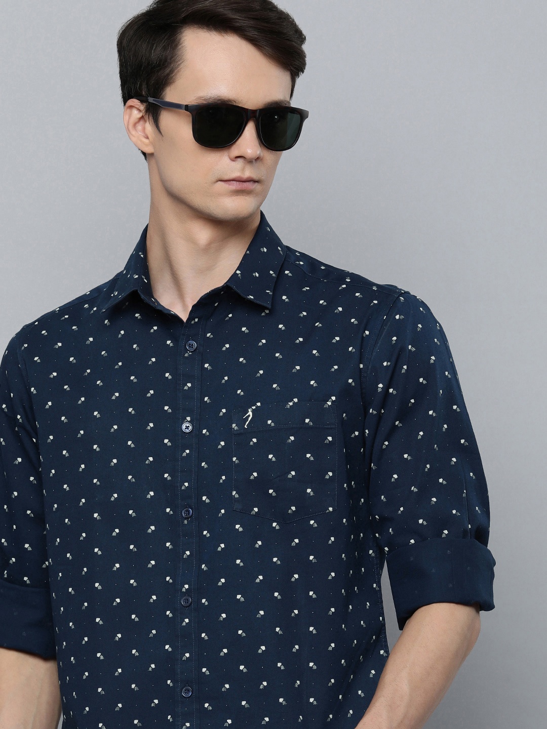 

Indian Terrain Chiseled Slim Fit Printed Pure Cotton Casual Shirt, Navy blue