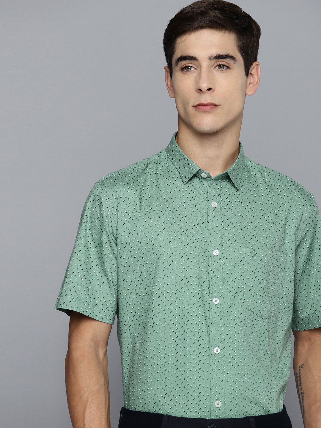 

Indian Terrain Pure Cotton Slim Fit Opaque Printed Formal Shirt, Green