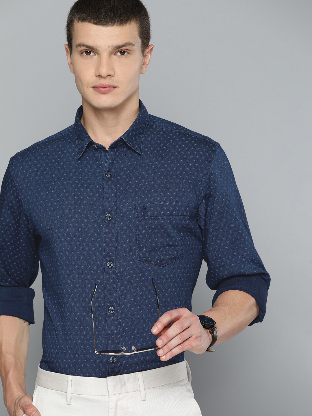 

Indian Terrain Chiseled Cotton Slim Fit Opaque Printed Semiformal Shirt, Navy blue