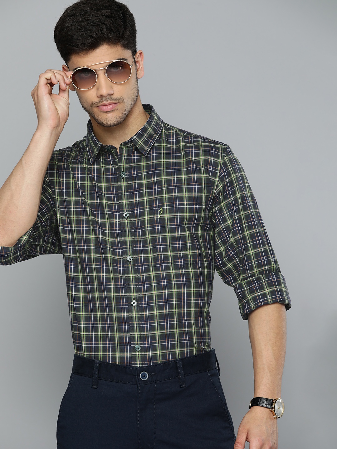 

Indian Terrain Slim Fit Checked Pure Cotton Formal Shirt, Navy blue