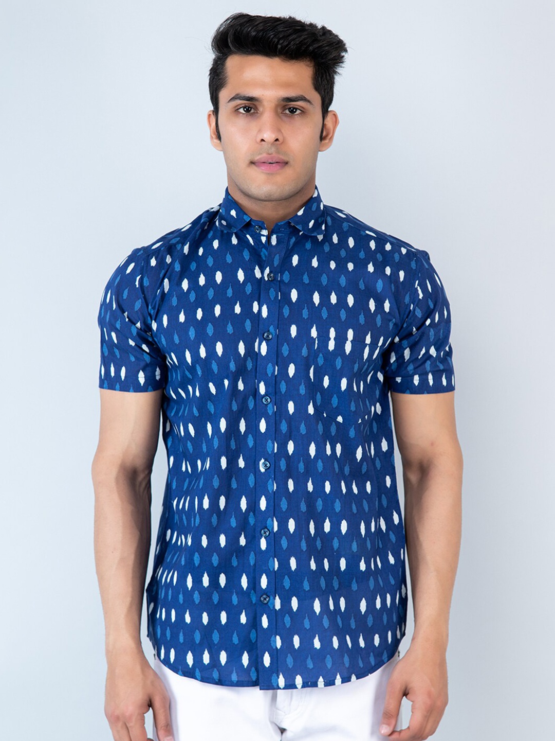 

Tistabene Abstract Printed Cotton Casual Shirt, Blue