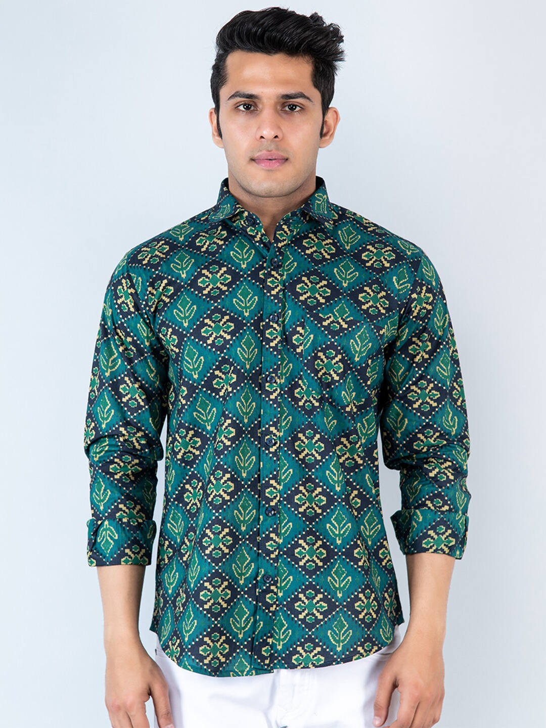 

Tistabene Ethnic Motifs Printed Cotton Casual Shirt, Green