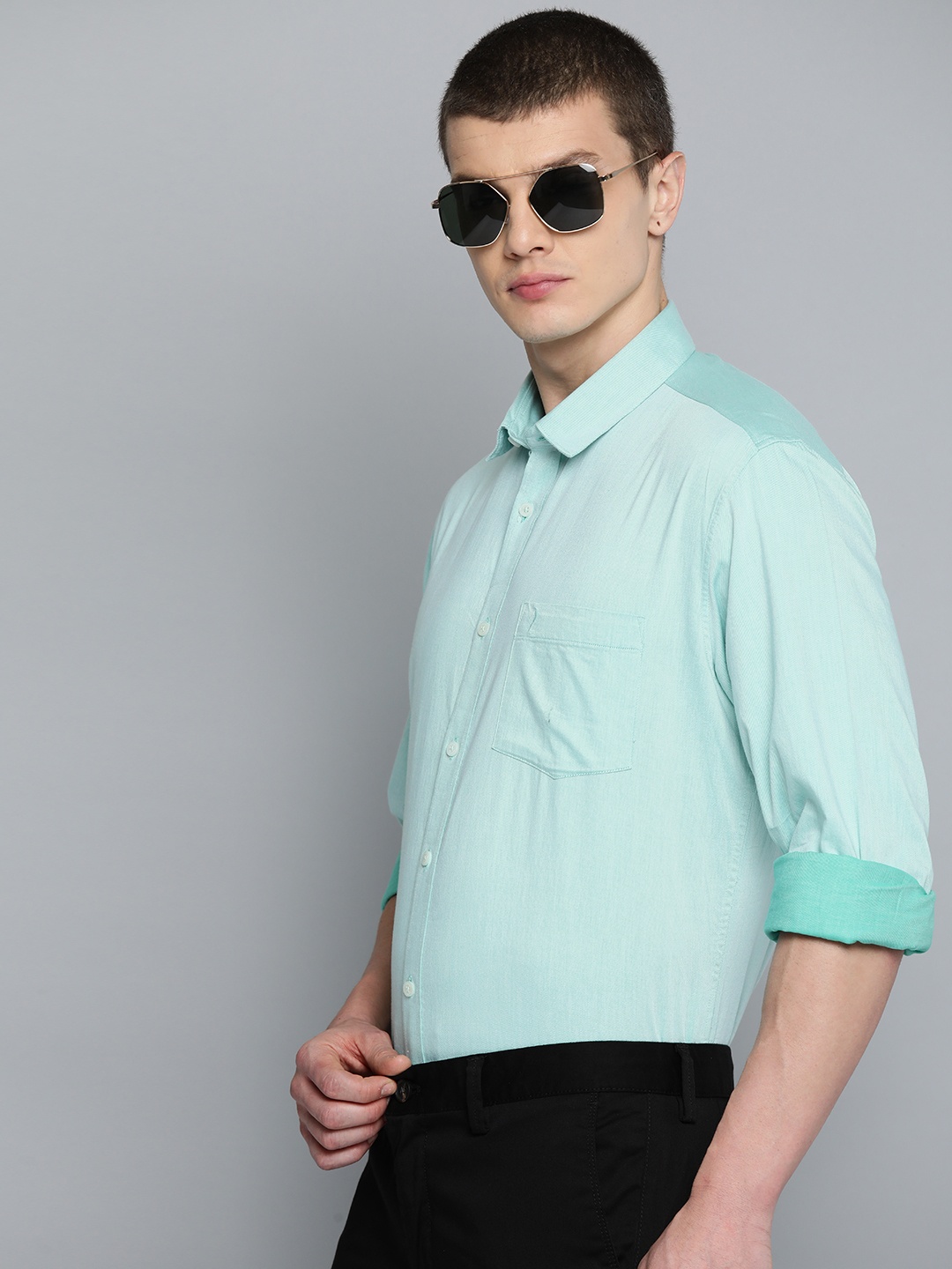 

Indian Terrain Slim Fit Pure Cotton Shirt, Sea green